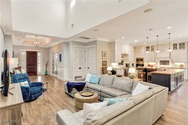 5288 Sand Dollar LN, Naples, FL 34103