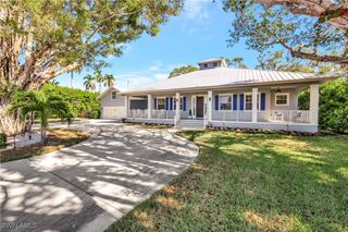 5288 Sand Dollar LN, Naples, FL 34103