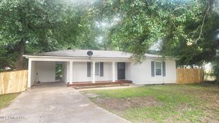 225 Sgt Prentiss Drive, Natchez, MS 39120