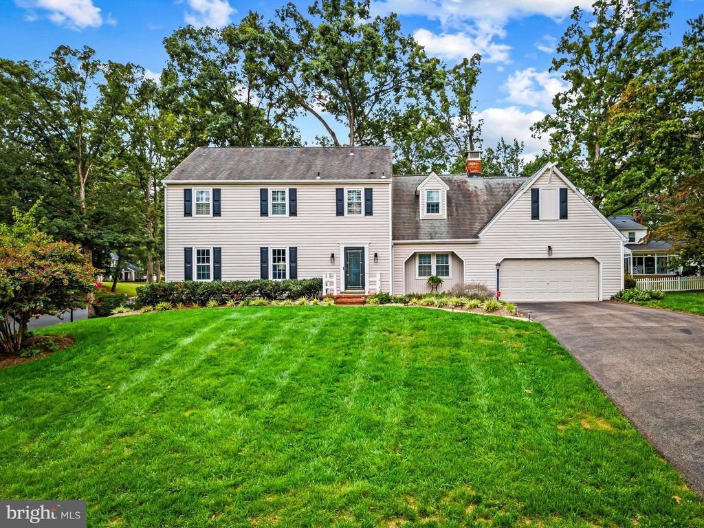 Image 1 of property listing at 467 YORKSHIRE DR, Severna Park, MD 21146