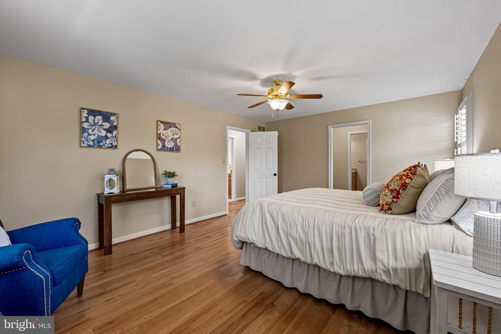Image 18 of property listing at 467 YORKSHIRE DR, Severna Park, MD 21146