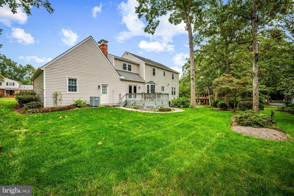 Image 39 of property listing at 467 YORKSHIRE DR, Severna Park, MD 21146