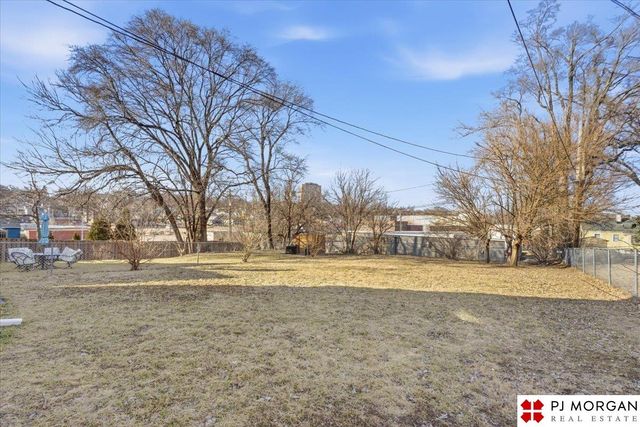 4912 William Street, Omaha, NE 68106