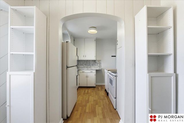 4912 William Street, Omaha, NE 68106