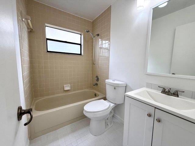 11319 Royal Palm Boulevard B-2, Coral Springs, FL 33065