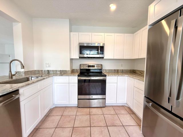 11319 Royal Palm Boulevard B-2, Coral Springs, FL 33065