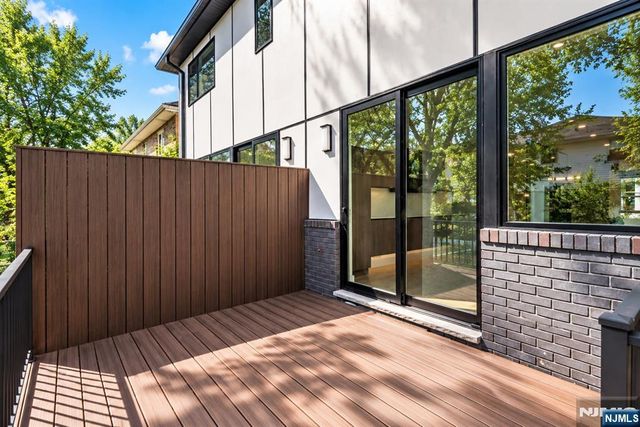 152 Morningside Lane A, Palisades Park, NJ 07650