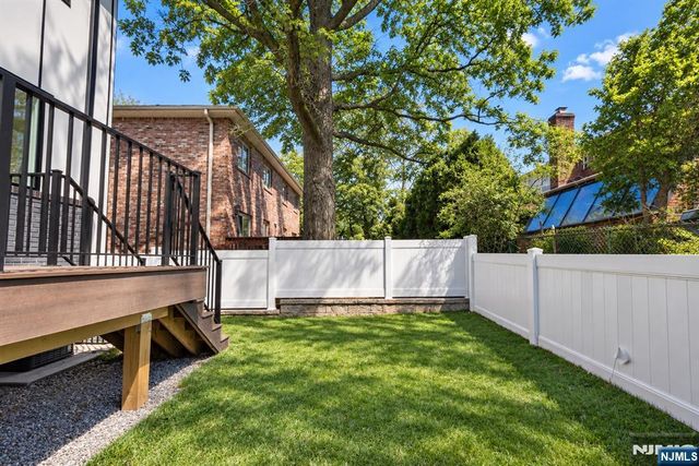 152 Morningside Lane A, Palisades Park, NJ 07650