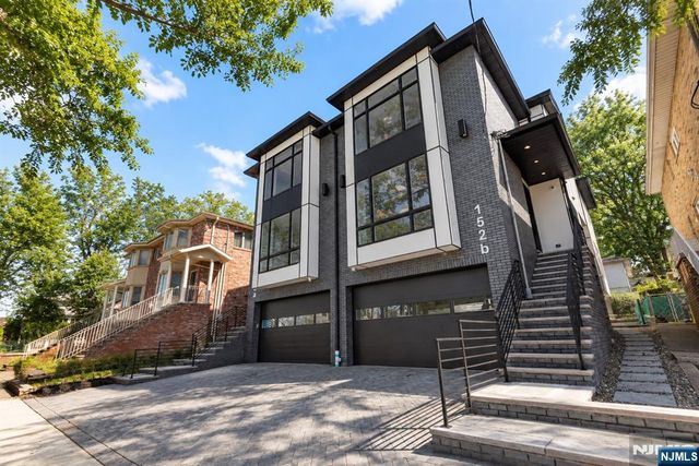 152 Morningside Lane A, Palisades Park, NJ 07650