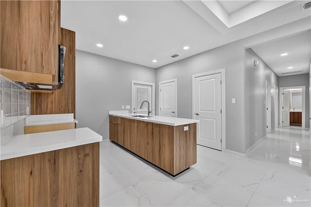 719 Coves Lane 4, Weslaco, TX 78599