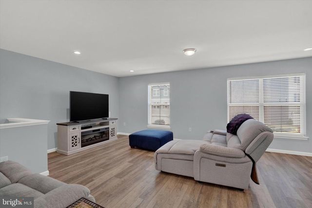 17995 DAVE ANNE CIR, Stewartstown, PA 17363