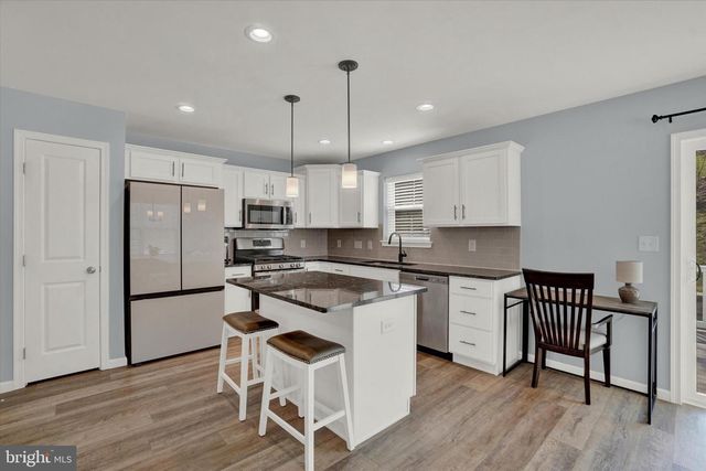 17995 DAVE ANNE CIR, Stewartstown, PA 17363