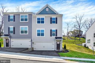 17995 DAVE ANNE CIR, Stewartstown, PA 17363