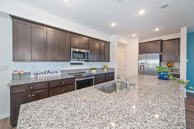 12135 Alamosa Dr, Rancho Cordova, CA 95742