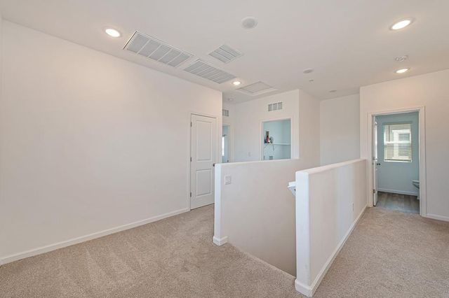 12135 Alamosa Dr, Rancho Cordova, CA 95742