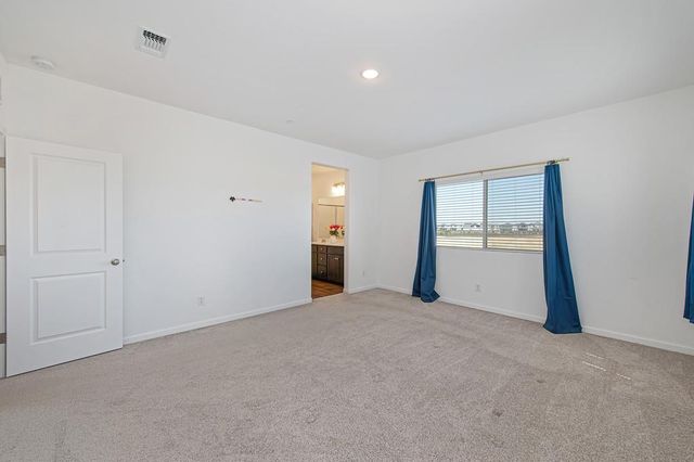 12135 Alamosa Dr, Rancho Cordova, CA 95742