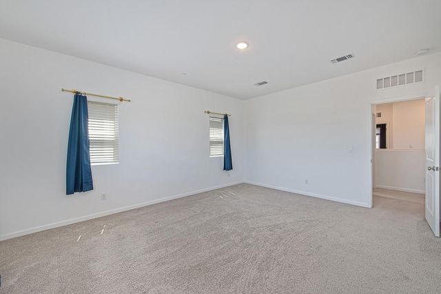 12135 Alamosa Dr, Rancho Cordova, CA 95742
