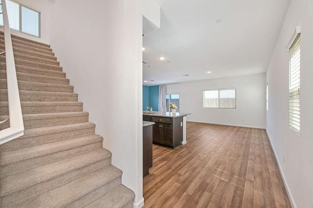 12135 Alamosa Dr, Rancho Cordova, CA 95742