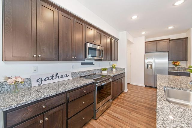 12135 Alamosa Dr, Rancho Cordova, CA 95742