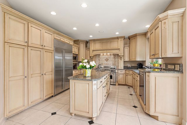 22602 Granite Drive, Frankfort, IL 60423