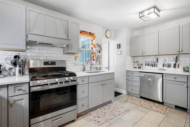 330 First Avenue, Pelham, NY 10803