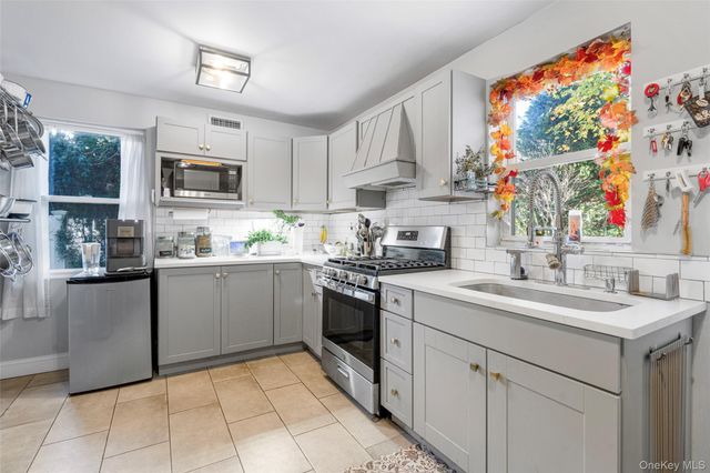 330 First Avenue, Pelham, NY 10803
