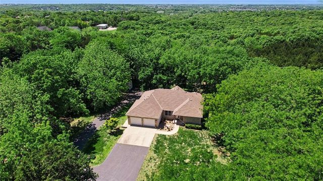 6234 Ogg Road, Shawnee, KS 66218