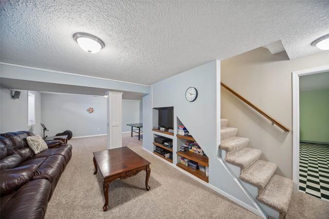 835 SE Westwoods Drive, Waukee, IA 50263
