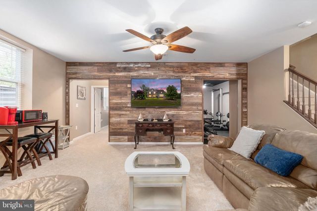 215 ROCK RAYMOND DR, Stafford, VA 22554