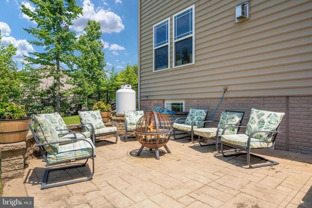 215 ROCK RAYMOND DR, Stafford, VA 22554