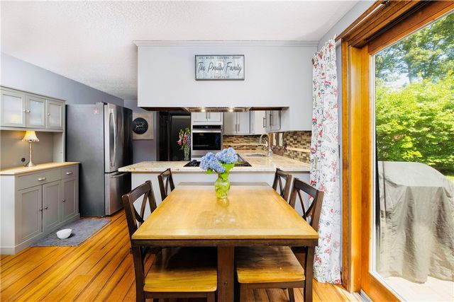 8 Winterberry Drive, Coventry, RI 02816