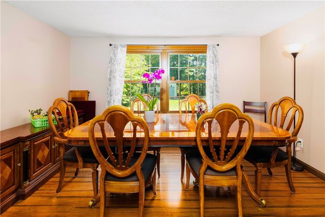 8 Winterberry Drive, Coventry, RI 02816