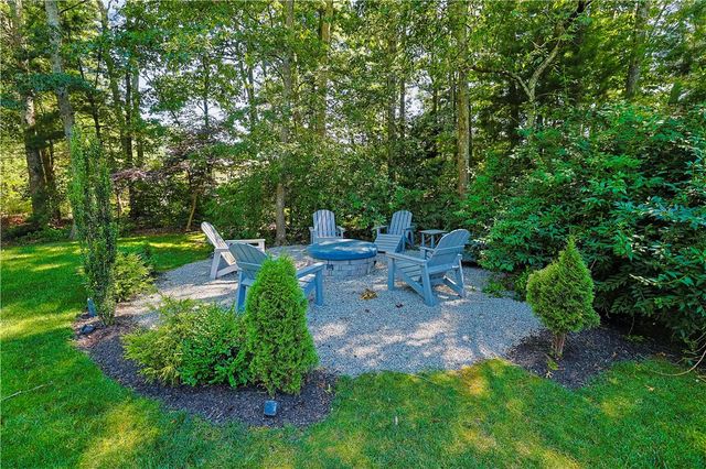 8 Winterberry Drive, Coventry, RI 02816