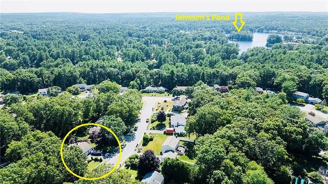 8 Winterberry Drive, Coventry, RI 02816