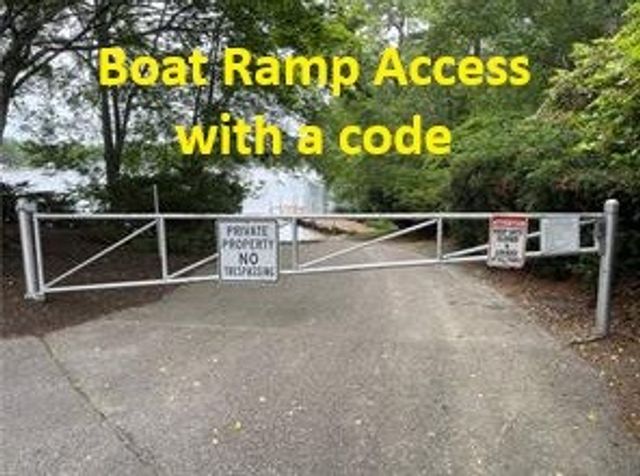 8 Winterberry Drive, Coventry, RI 02816