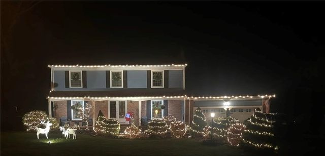 8 Winterberry Drive, Coventry, RI 02816