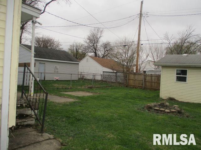 1409 S 9th Street, Pekin, IL 61554