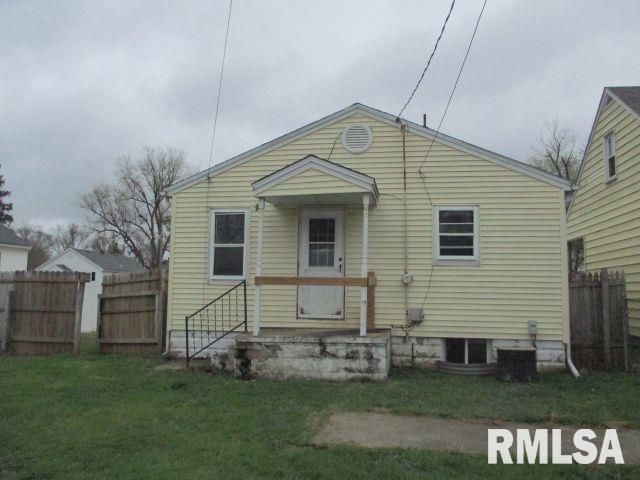 1409 S 9th Street, Pekin, IL 61554