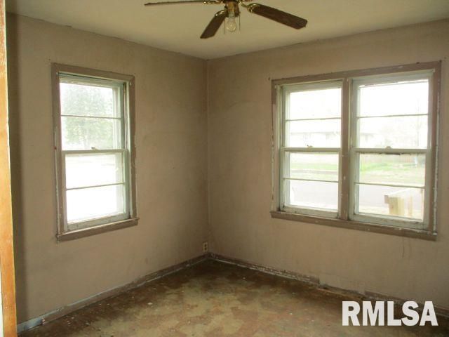 1409 S 9th Street, Pekin, IL 61554