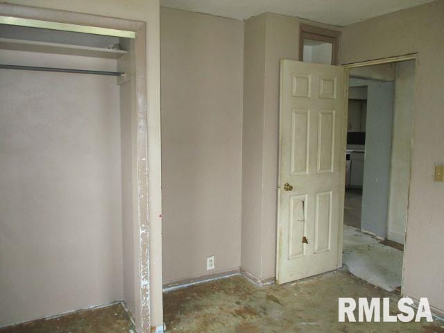 1409 S 9th Street, Pekin, IL 61554