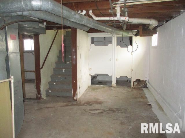 1409 S 9th Street, Pekin, IL 61554