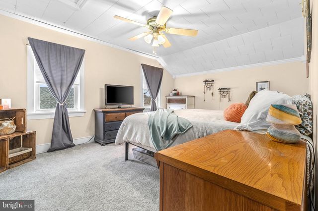 363 WASHINGTON ST, Mount Holly, NJ 08060