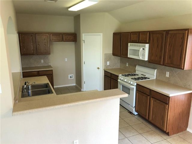 711 Encanto DR, Leander, TX 78641