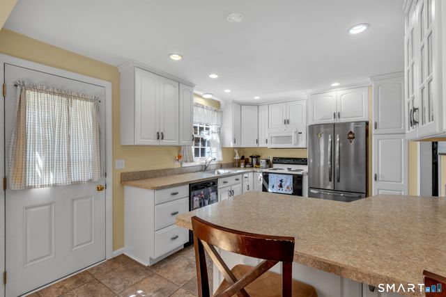 179 Kelly Road, South Windsor, CT 06074