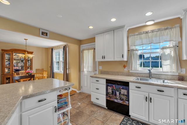 179 Kelly Road, South Windsor, CT 06074