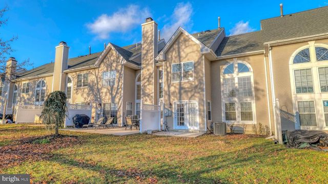 27 GREENS WAY, Blackwood, NJ 08012