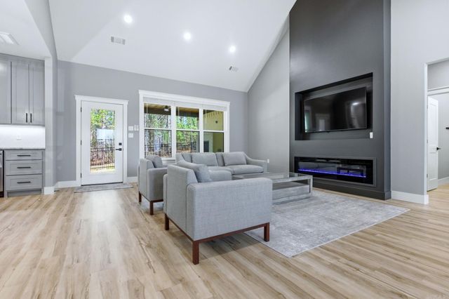 154 Majestic Circle, Maumelle, AR 72113