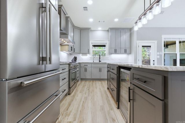 154 Majestic Circle, Maumelle, AR 72113