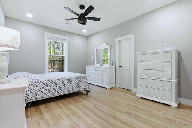 154 Majestic Circle, Maumelle, AR 72113