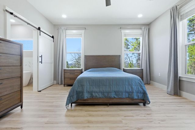 154 Majestic Circle, Maumelle, AR 72113